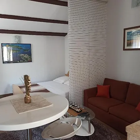 Adria Apartamento *